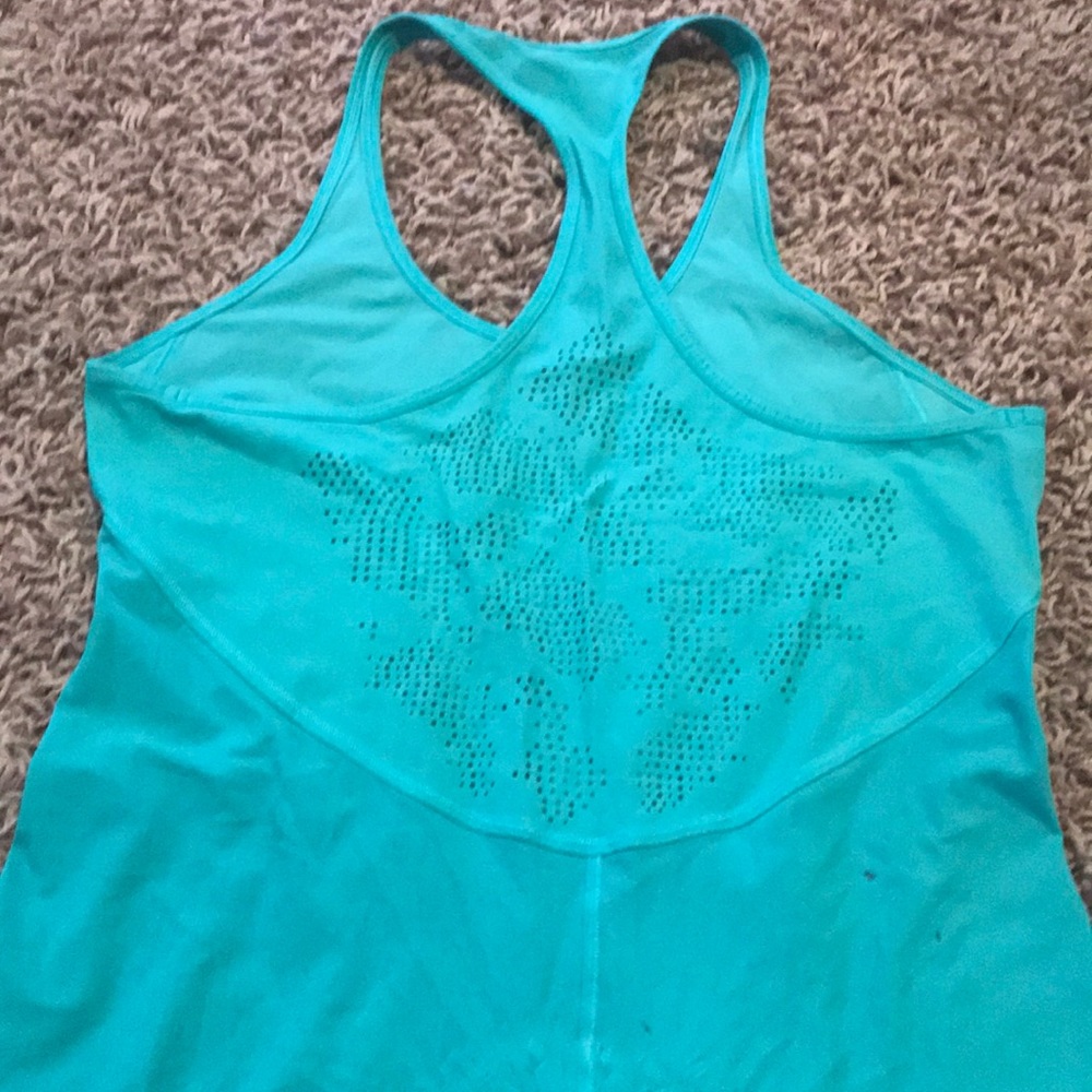 Lululemon top